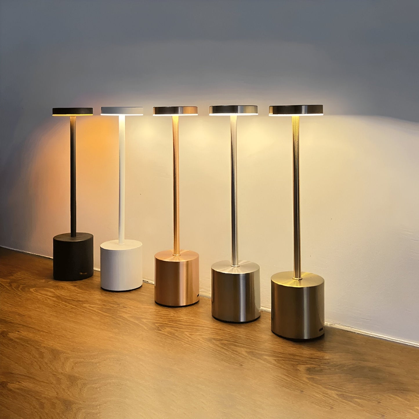 Velumo – LED-Tischlampe im Retro-Stil mit kabelloser Ladestation
