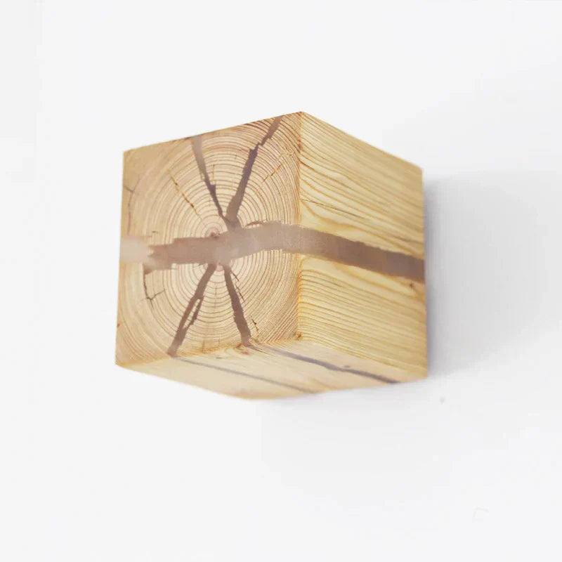 Quadratische Nachttischlampe aus Holz