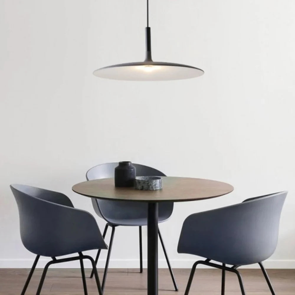 Nova – Moderne UFO-Deckenleuchte