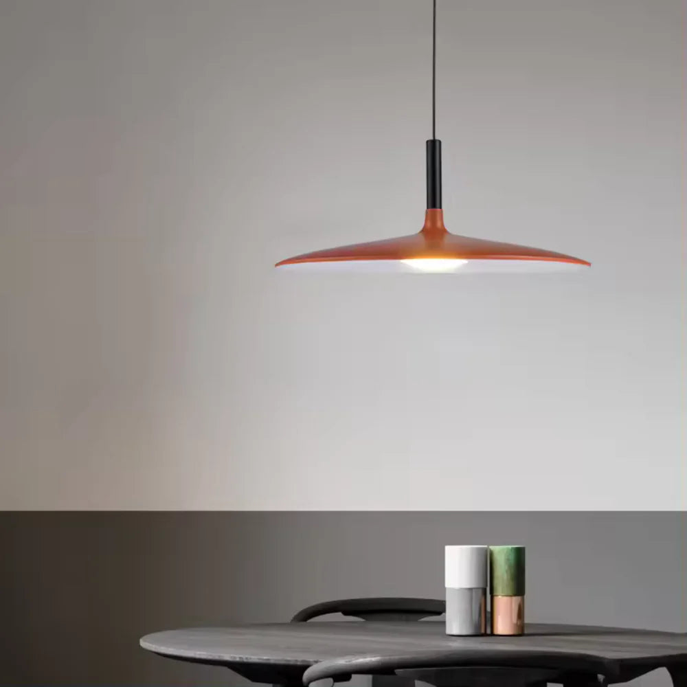 Nova – Moderne UFO-Deckenleuchte