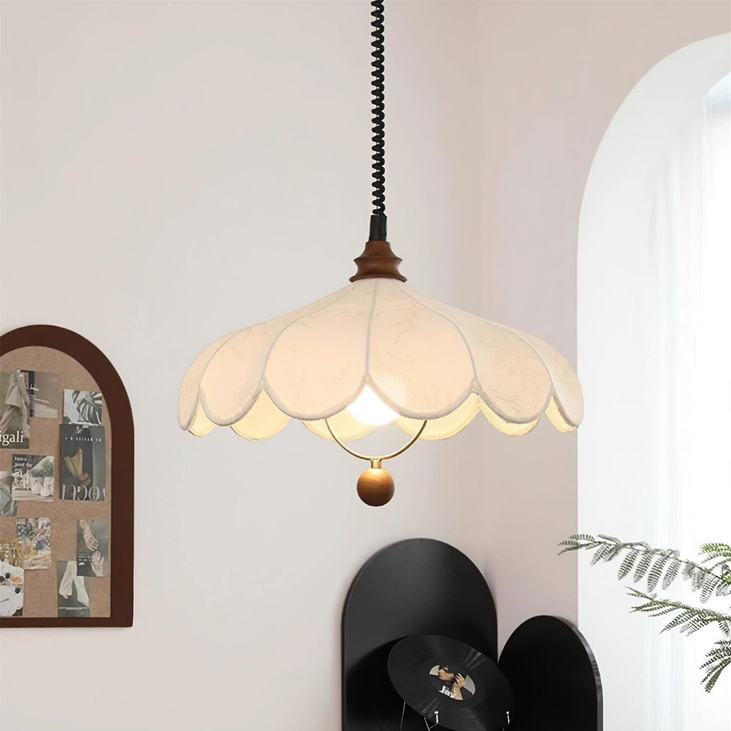 Ritta – Vintage Pendelleuchte mit Blumenmuster