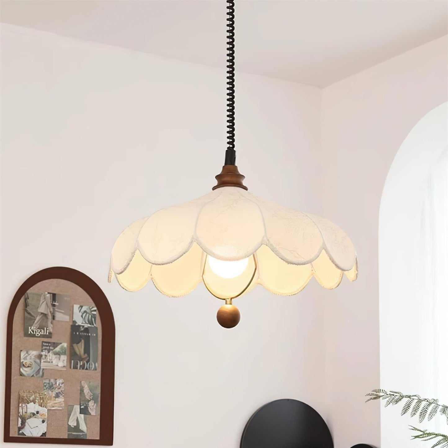 Ritta – Vintage Pendelleuchte mit Blumenmuster