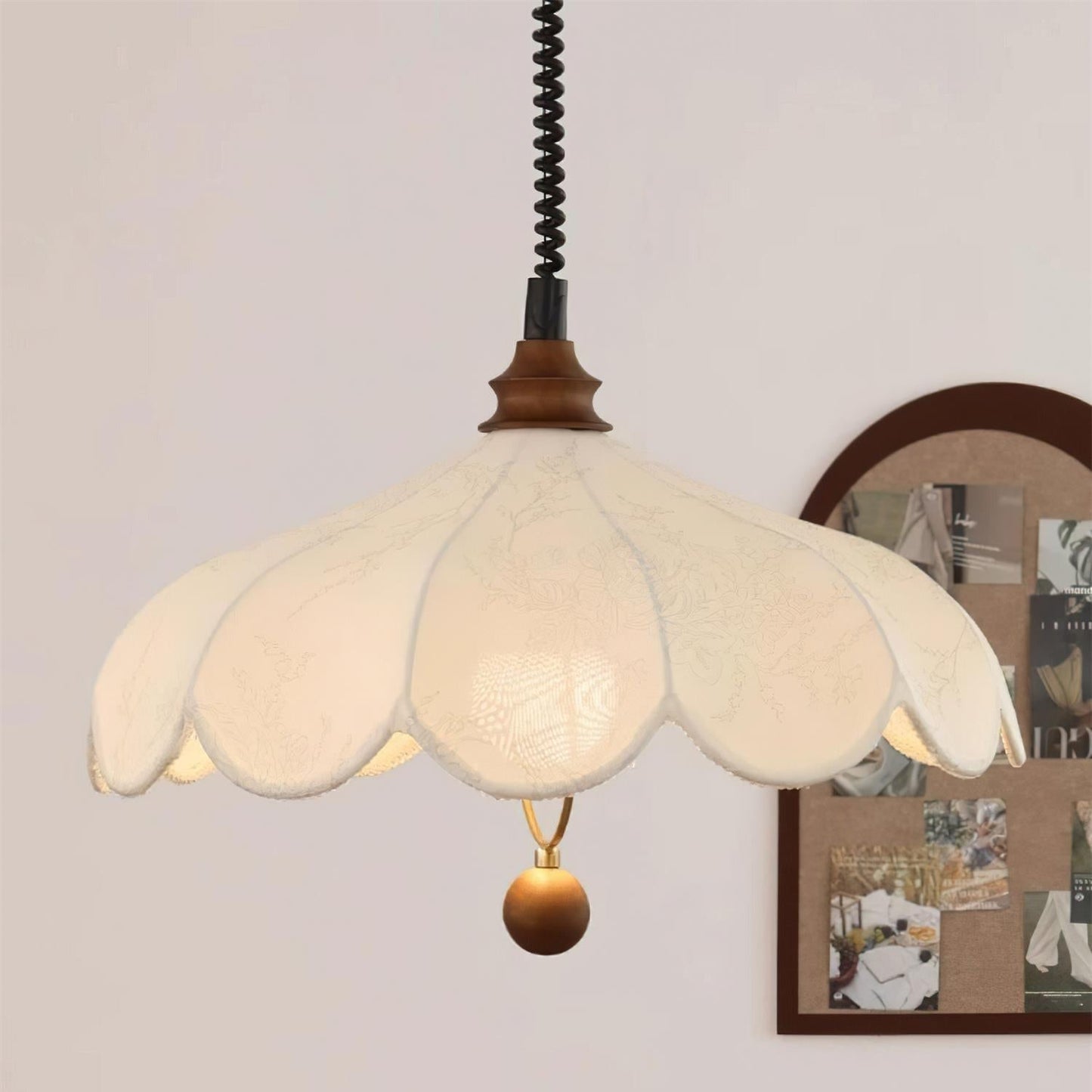 Ritta – Vintage Pendelleuchte mit Blumenmuster