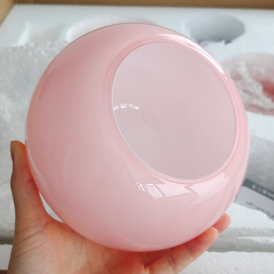 PuffaGlow – Fluffige Deckenleuchte im Marshmallow-Look