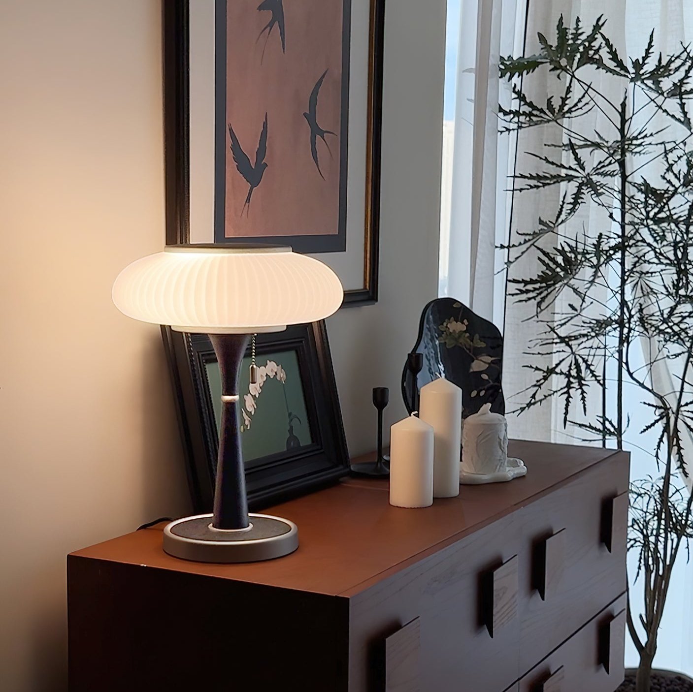Noelia – Retro Tischlampe aus Massivholz