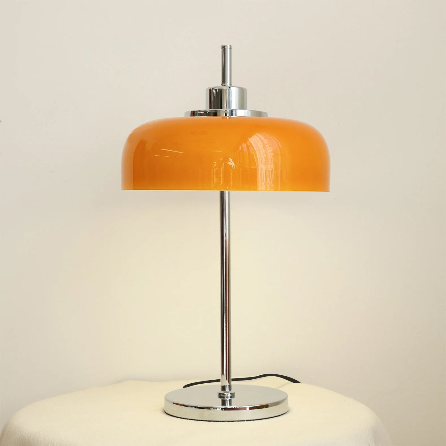 Velina – Retro-Glas-Tischlampe