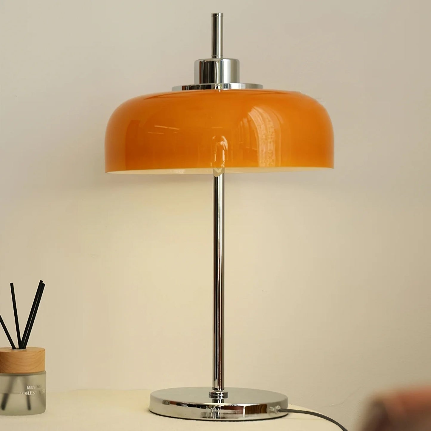 Velina – Retro-Glas-Tischlampe