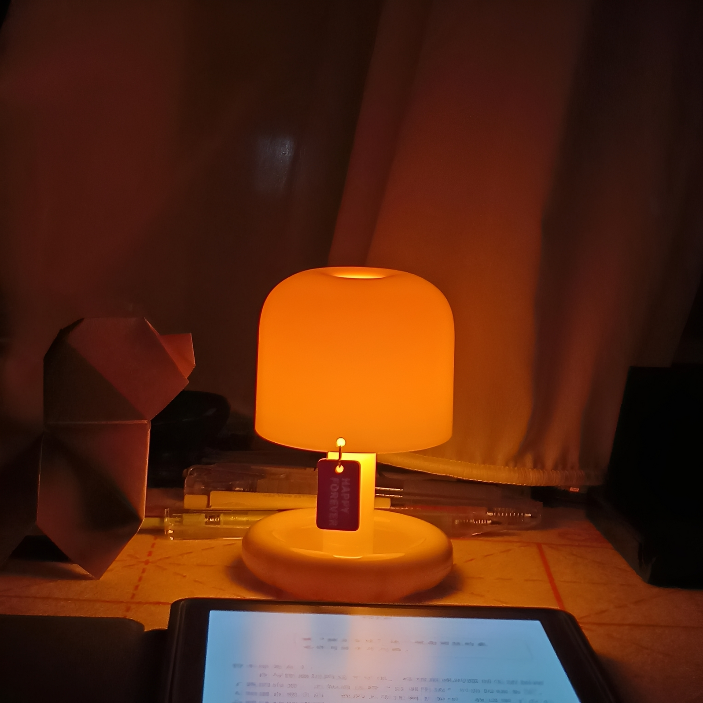 Sonia – Kreative Schreibtisch-Nachtlampe