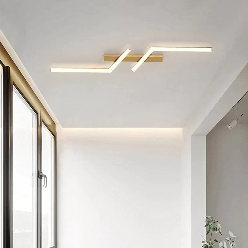 LineoGlow – Minimalistische LED-Deckenleuchte im Streifenstil