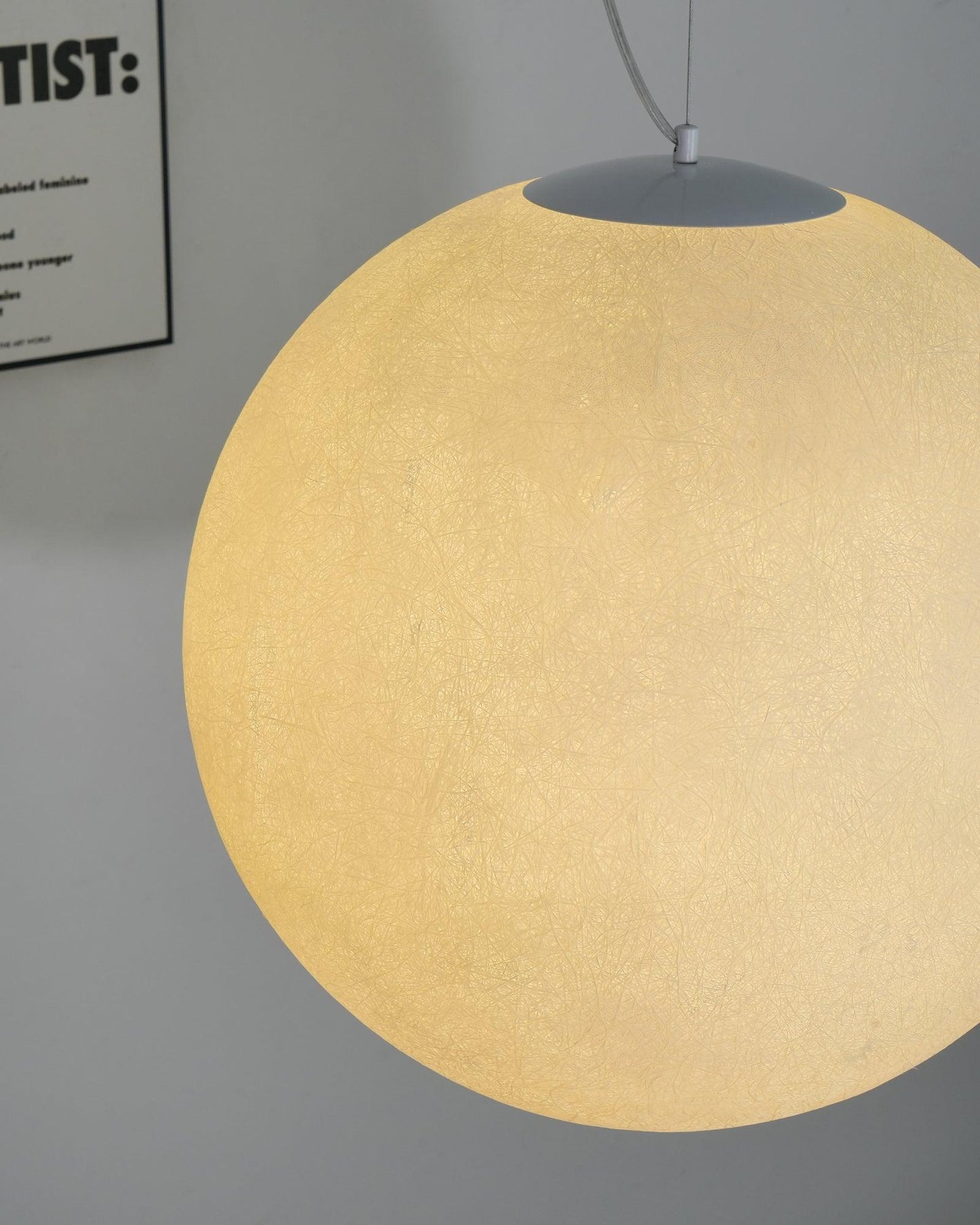 LunaLicht – Magische Hängelampe in Vollmondform