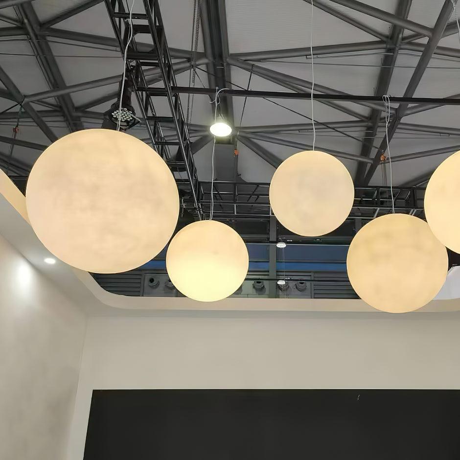 LunaLicht – Magische Hängelampe in Vollmondform