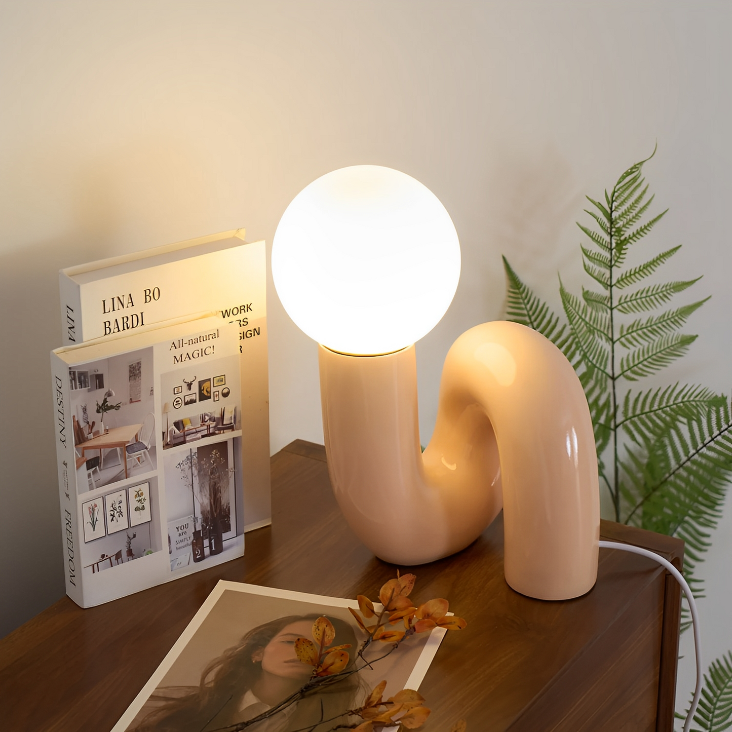 Mimi – Moderne Kinderzimmerlampe aus Harz im Nordic Stil