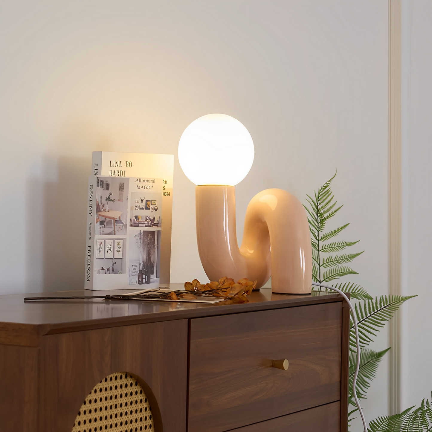 Mimi – Moderne Kinderzimmerlampe aus Harz im Nordic Stil