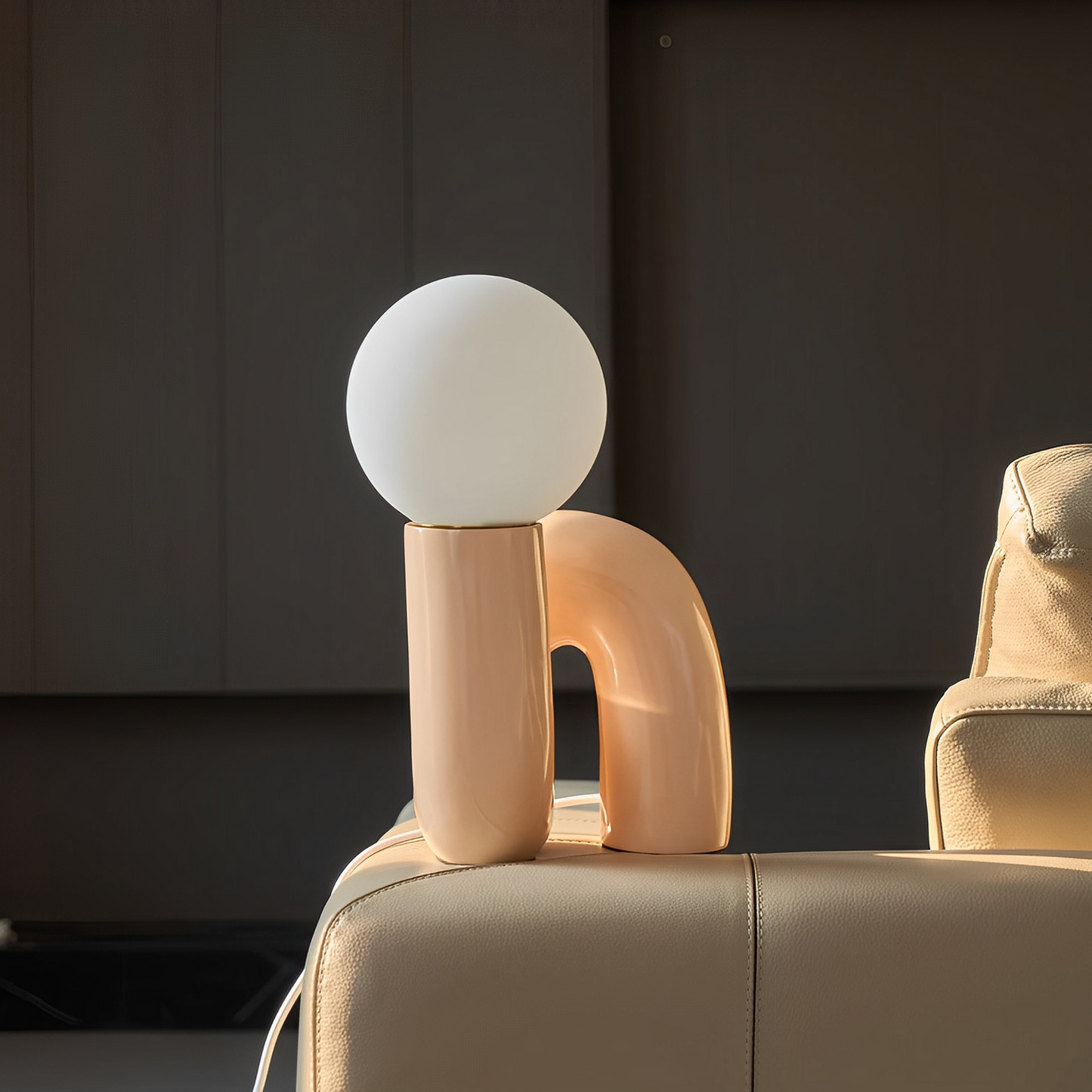 Mimi – Moderne Kinderzimmerlampe aus Harz im Nordic Stil