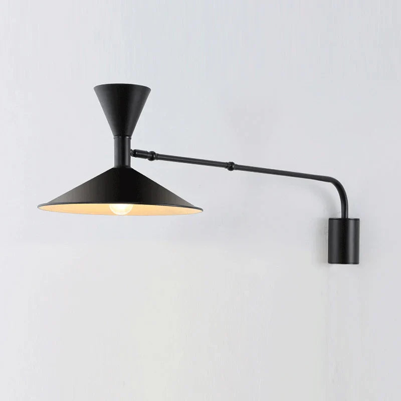 Minimalistische Wandleuchte mit Flexarm