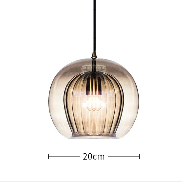Moderner Glaslüster im Quallen-Design