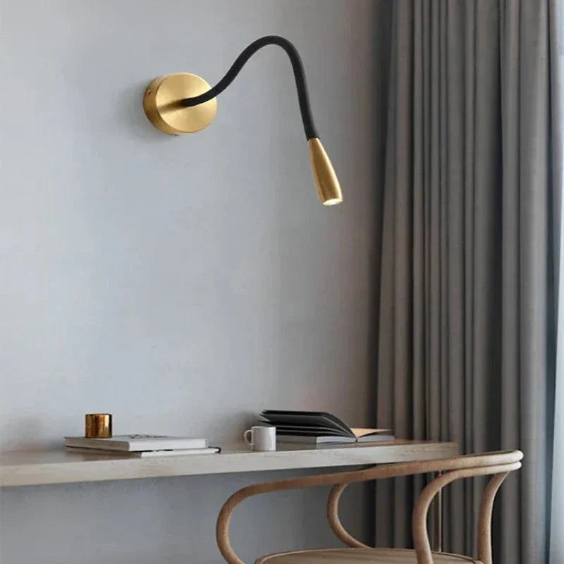 Flexible Luxus-Wandleuchte mit Kupferarm