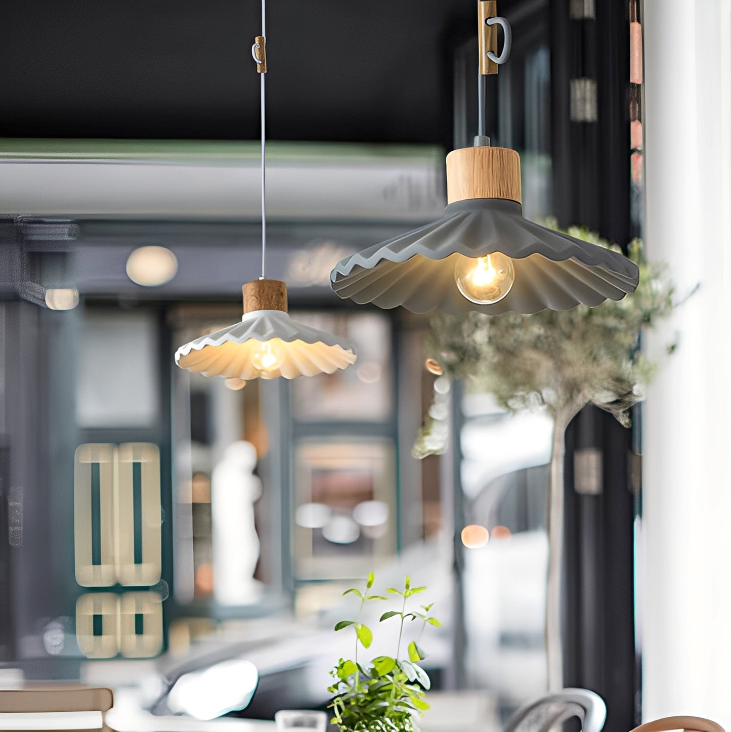 Alina – Moderner Resin-Holz-Kronleuchter