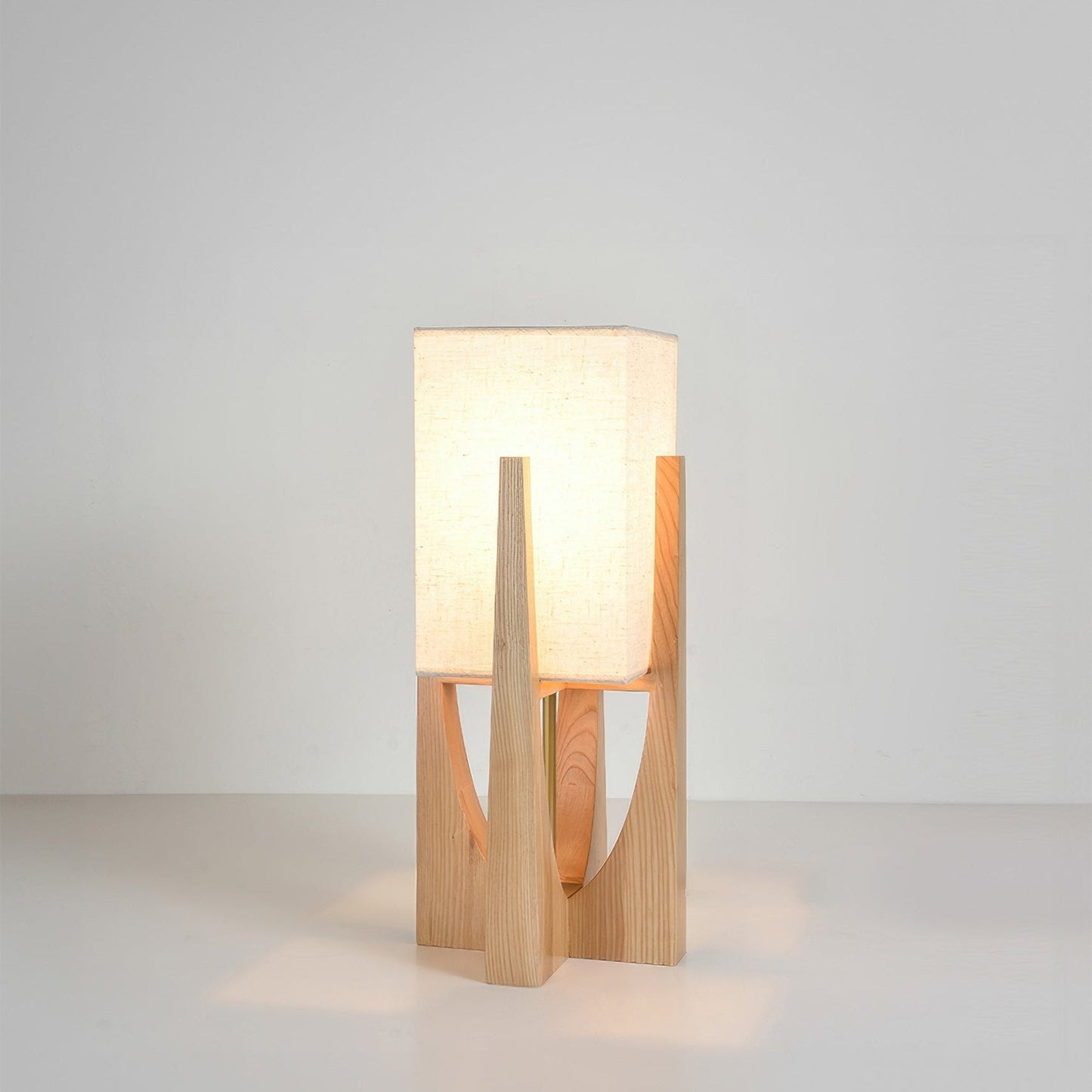 ZenNuss – Massivholz-Stehlampe mit japanisch inspiriertem Stil
