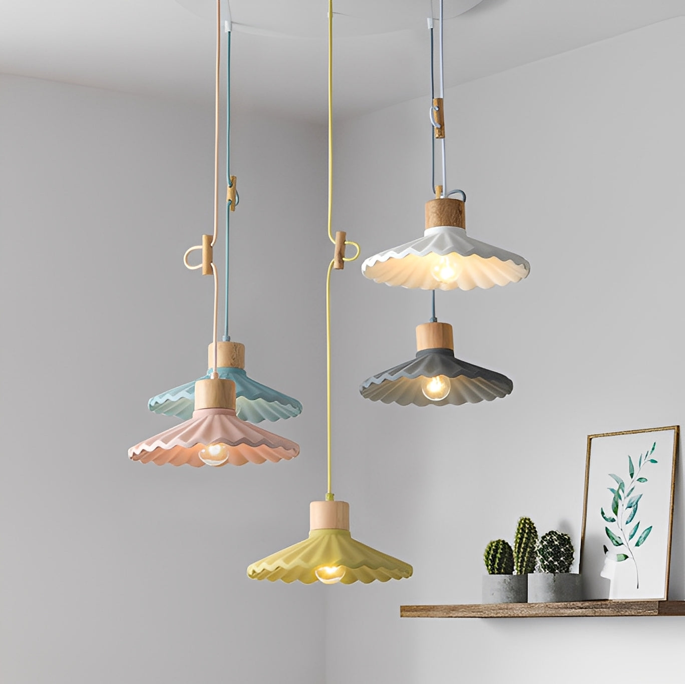 Alina – Moderner Resin-Holz-Kronleuchter