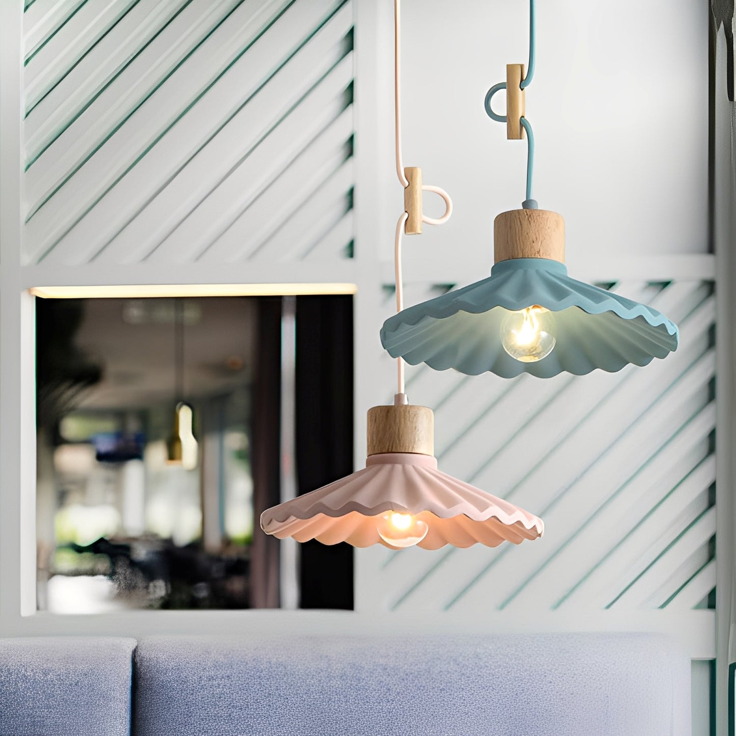 Alina – Moderner Resin-Holz-Kronleuchter