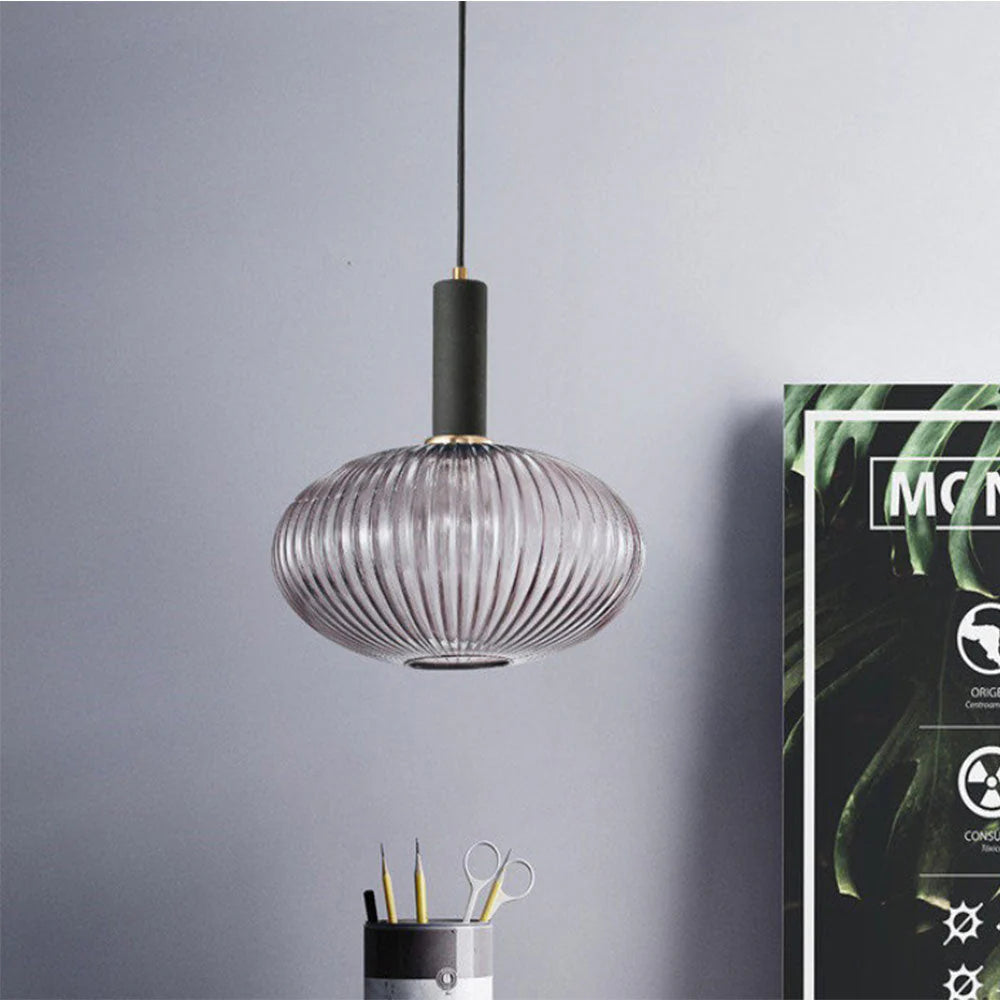 Noah – Moderne Pendelleuchte aus Glas im Retro-Luxus-Stil