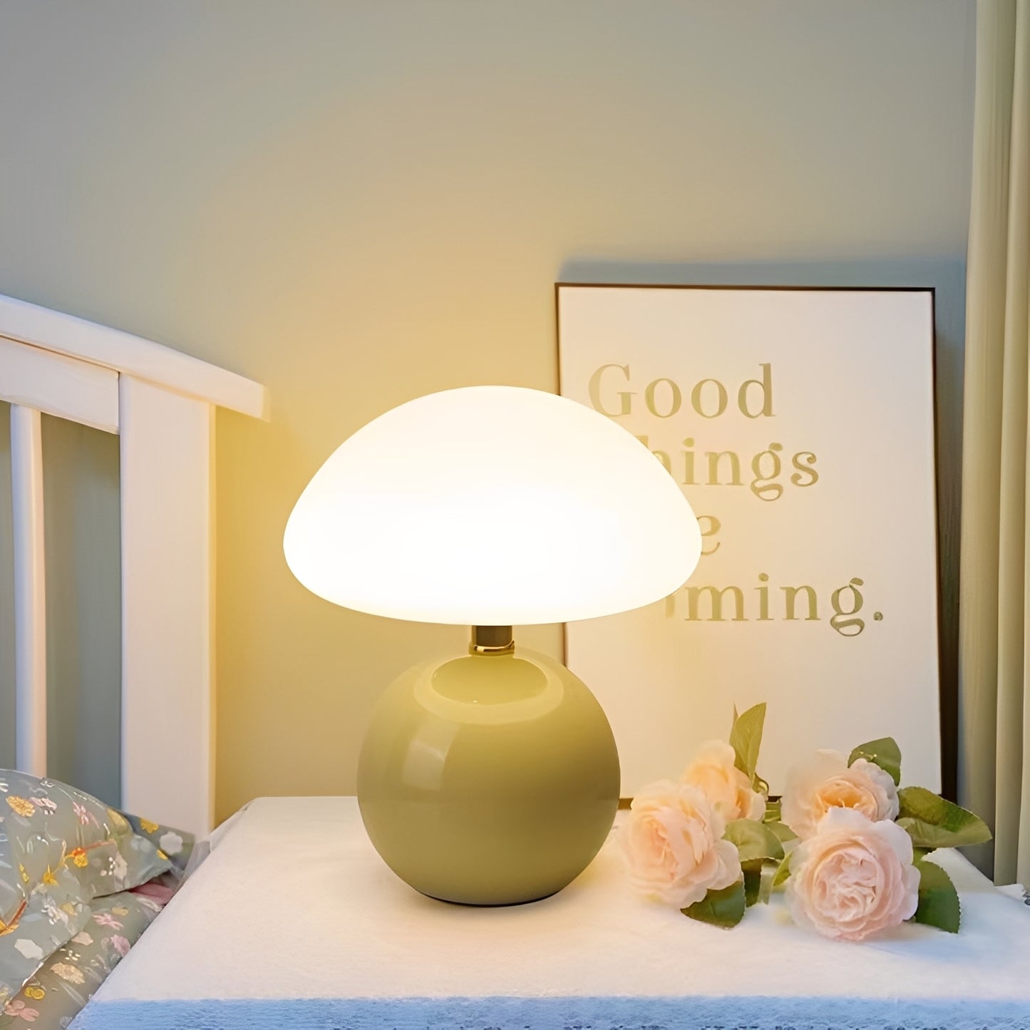 Nelly – Moderne Pilz-Tischlampe im Frost-Design