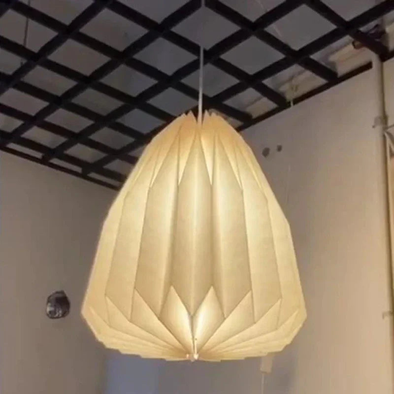 Faltbare Origami-Deckenleuchte im japanischen Stil