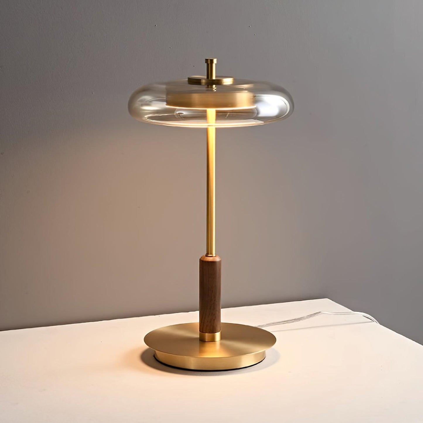 Redondo – Elegante LED-Tischlampe aus Metall und Glas