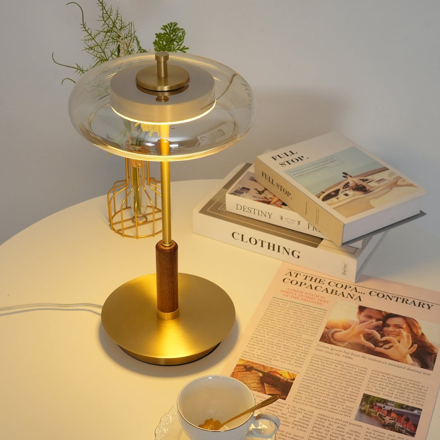Redondo – Elegante LED-Tischlampe aus Metall und Glas