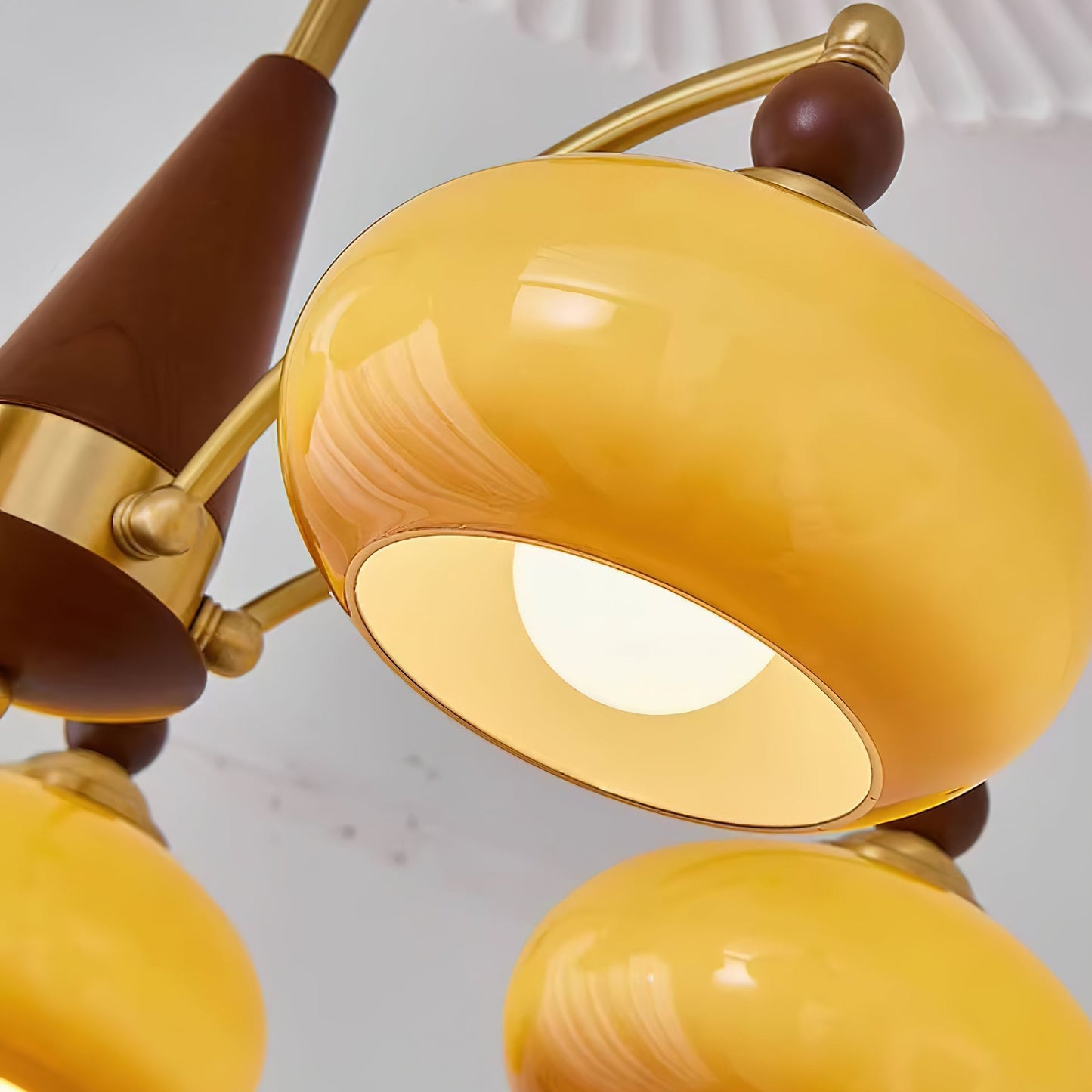 Calliope – Retro-Kronleuchter mit nostalgischem Flair