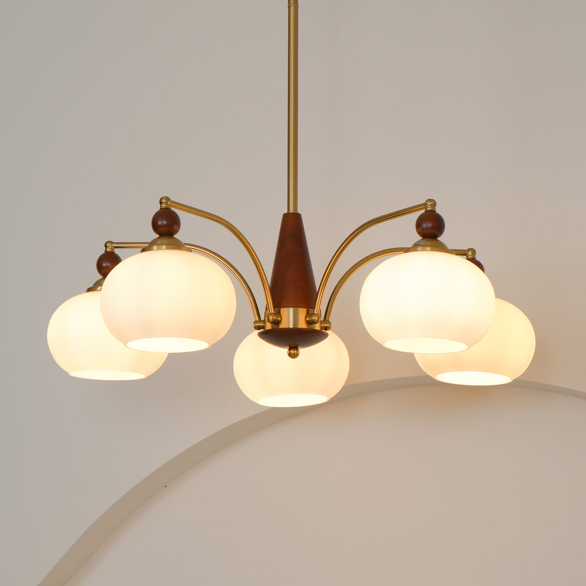 Calliope – Retro-Kronleuchter mit nostalgischem Flair