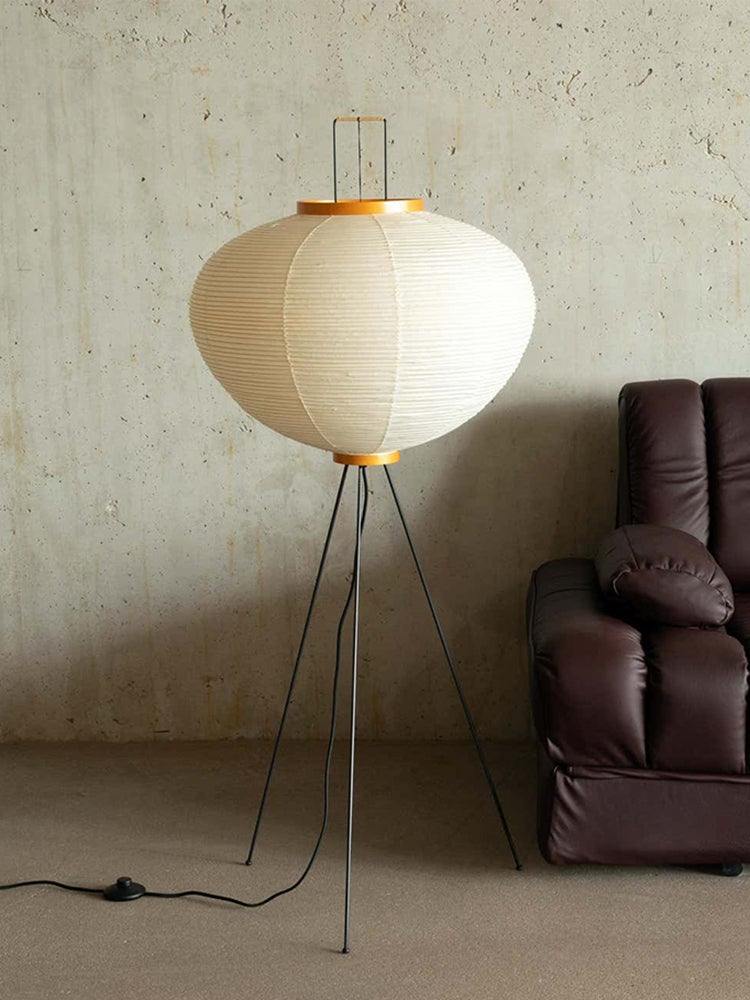 Noa – Stehlampe mit Reispapier: Minimalistische Ruhe in Lichtform