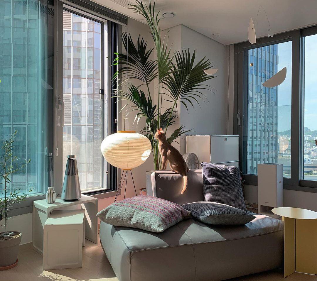 Noa – Stehlampe mit Reispapier: Minimalistische Ruhe in Lichtform