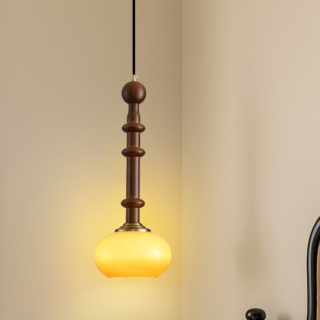 Romy – Pendelleuchte im römischen Stil mit Glas, Holz und Messing