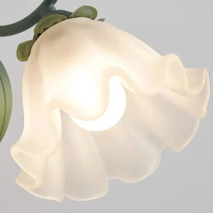 Liora – Wandlampe mit Maiglöckchen-Motiv