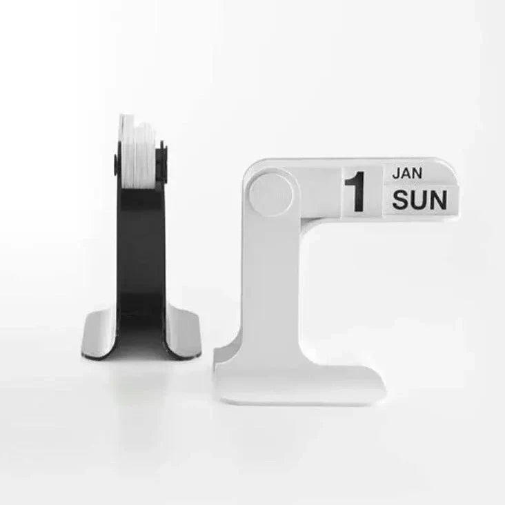 FlipTime – Moderner Schreibtischkalender in monochromem Design
