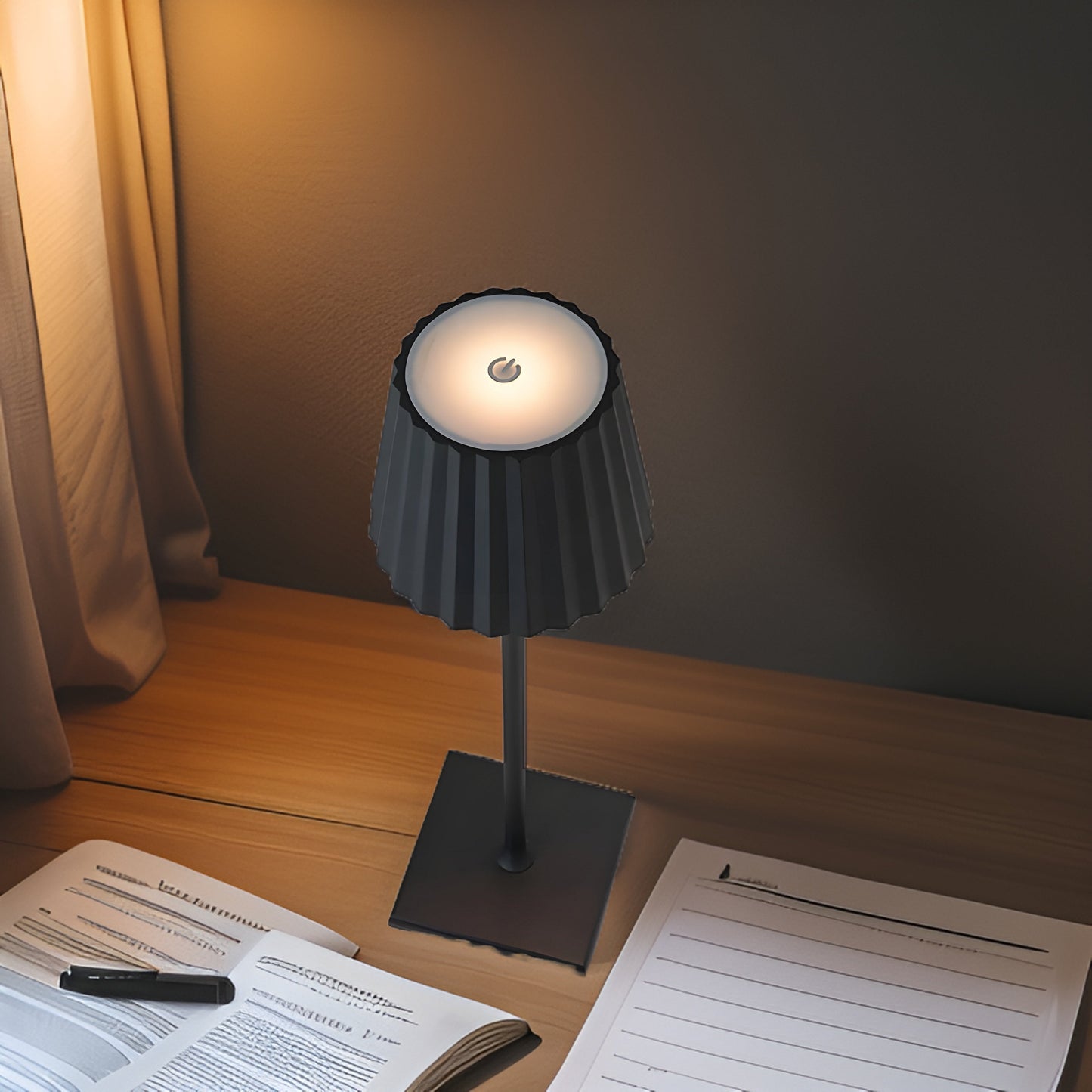 NordicTouch – Dimmbare Tischlampe im skandinavischen Stil