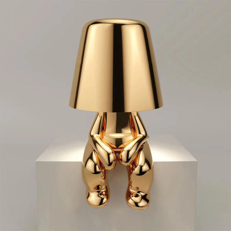 Kaori – Goldene Thinker Statue Tischlampe mit USB & Touch