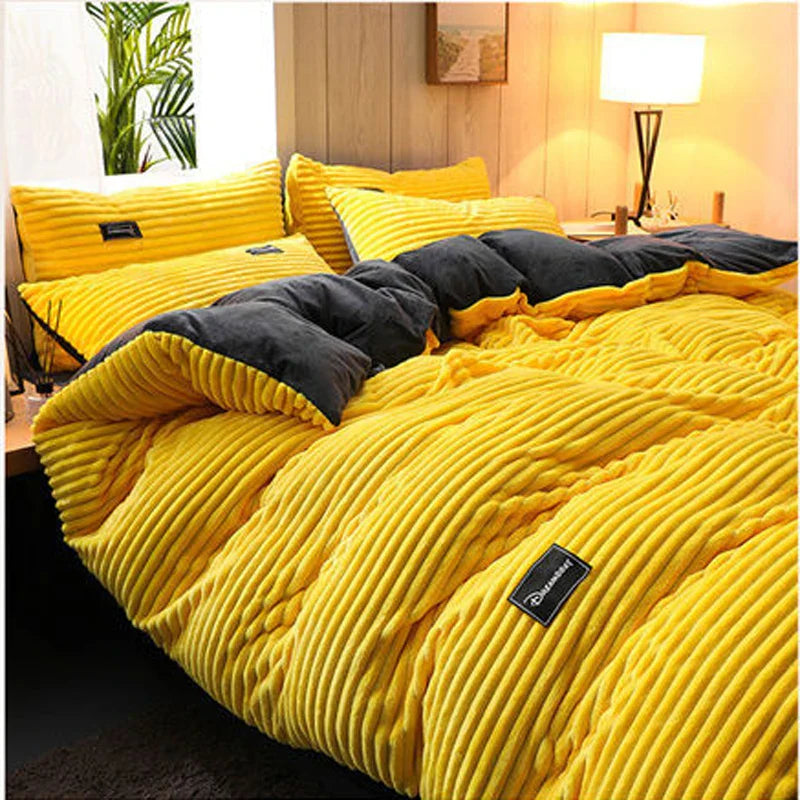 Gemütliches 4-teiliges Bettwäscheset aus Korallenfleece