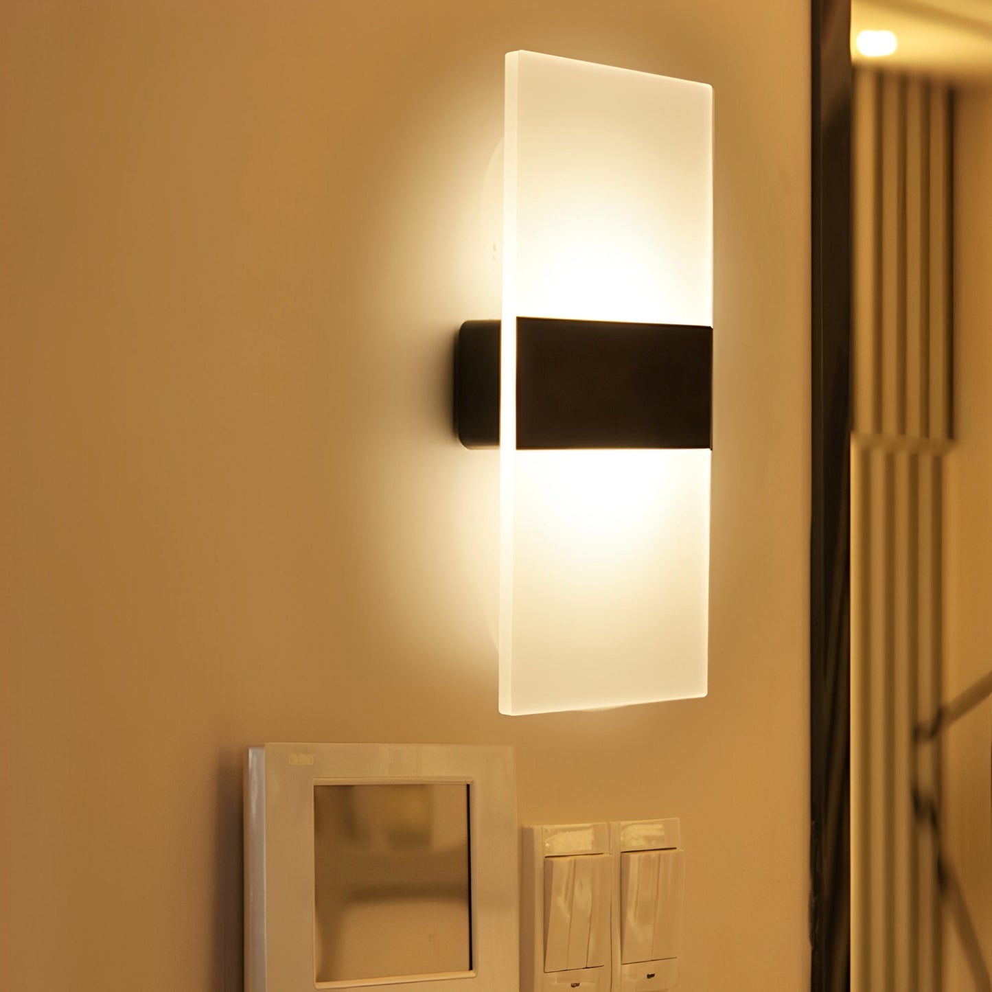 Darren - Wandleuchte mit Bewegungssensor: Elegantes Design mit moderner Funktion