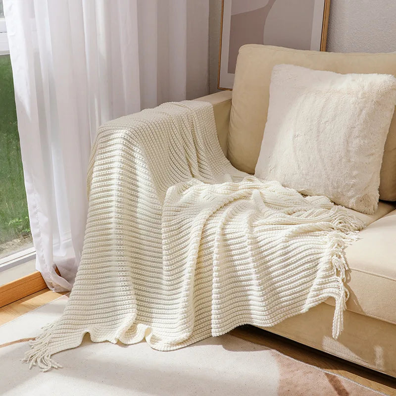 Amaya – Wohndecke für Sofa & Büro
