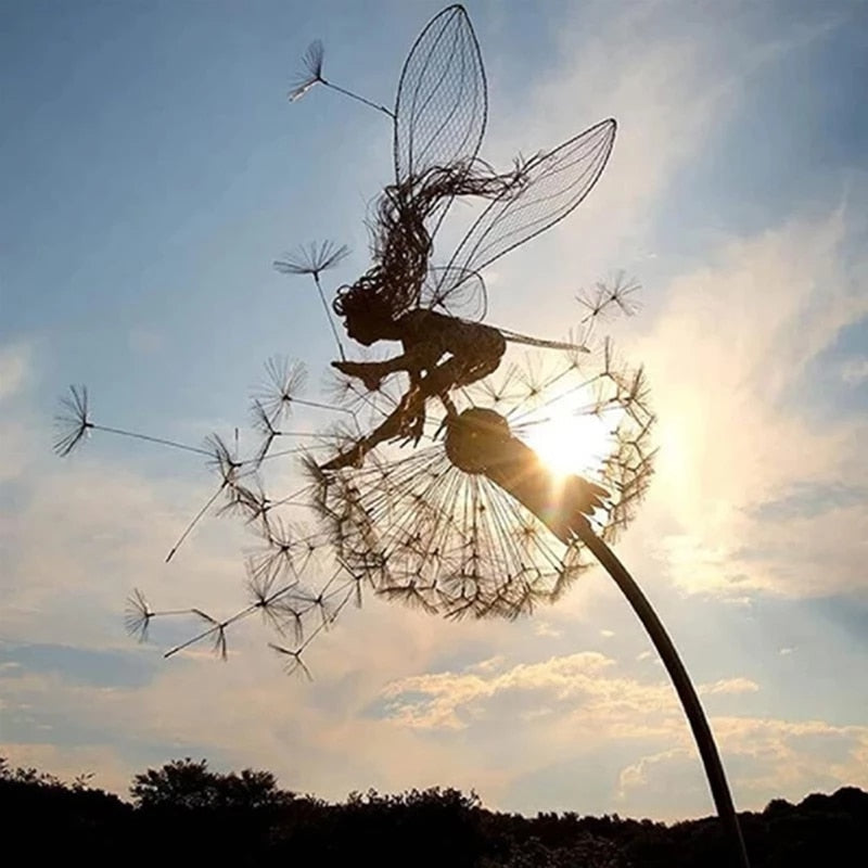 Verzauberte Elfenfiguren für magische Gartenträume