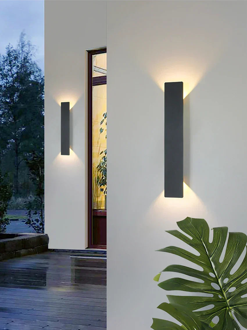 TriShine – Outdoor-Wandleuchte mit dreifachem LED-Licht