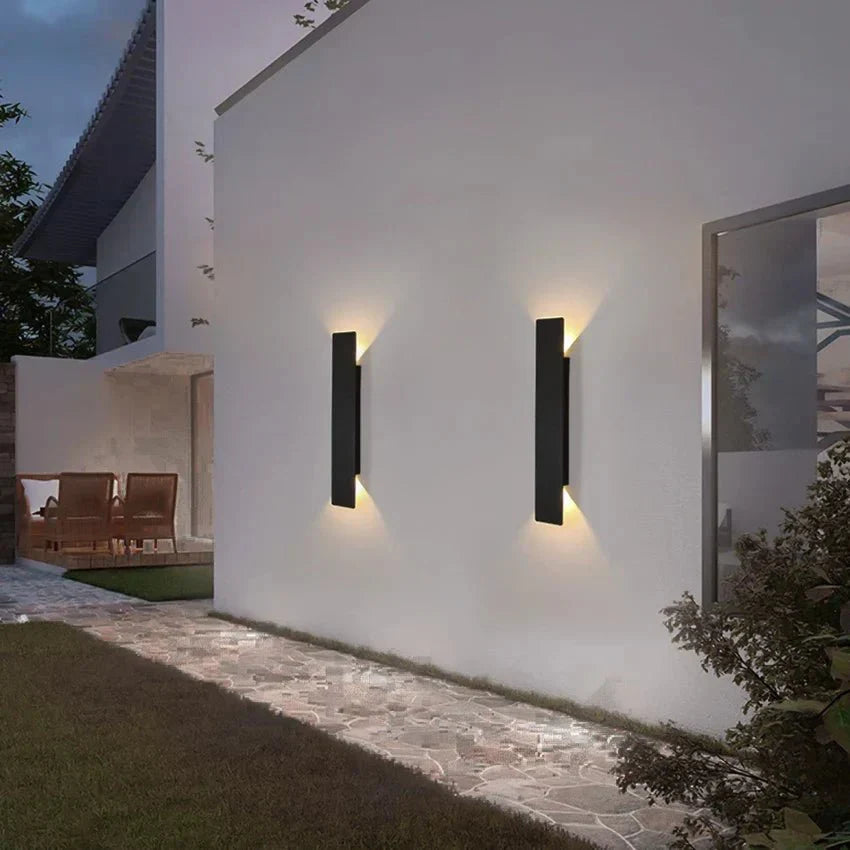 TriShine – Outdoor-Wandleuchte mit dreifachem LED-Licht