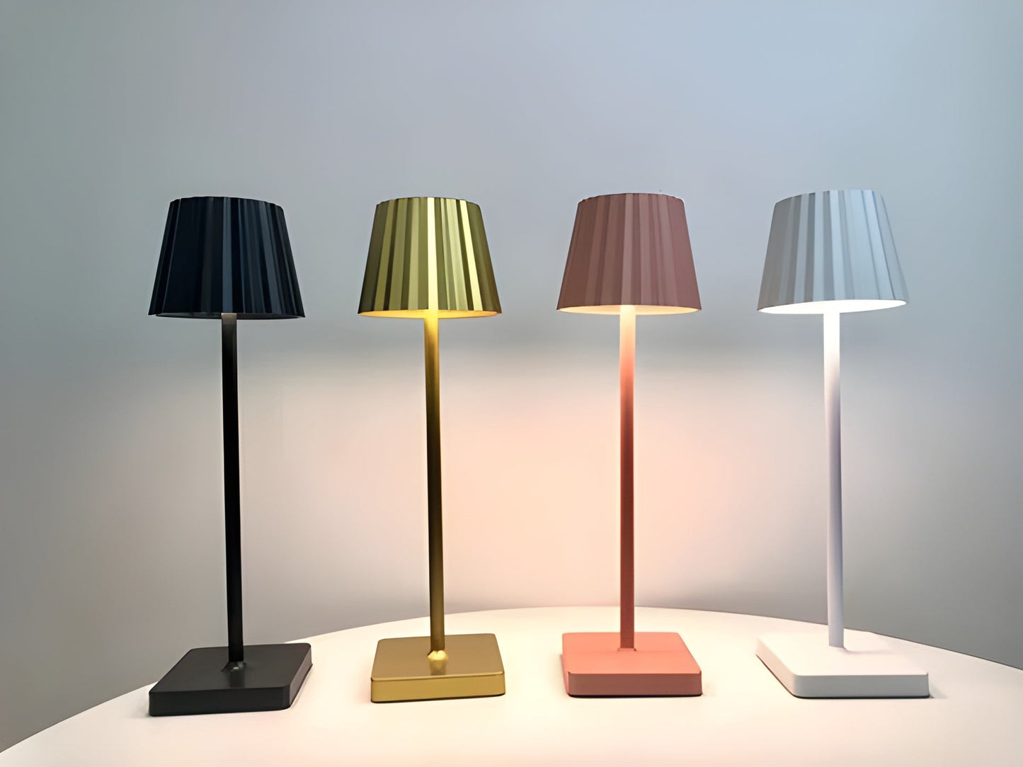 NordicTouch – Dimmbare Tischlampe im skandinavischen Stil
