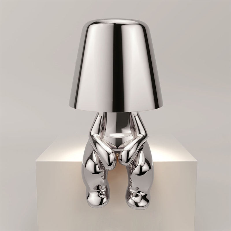 Kaori – Goldene Thinker Statue Tischlampe mit USB & Touch