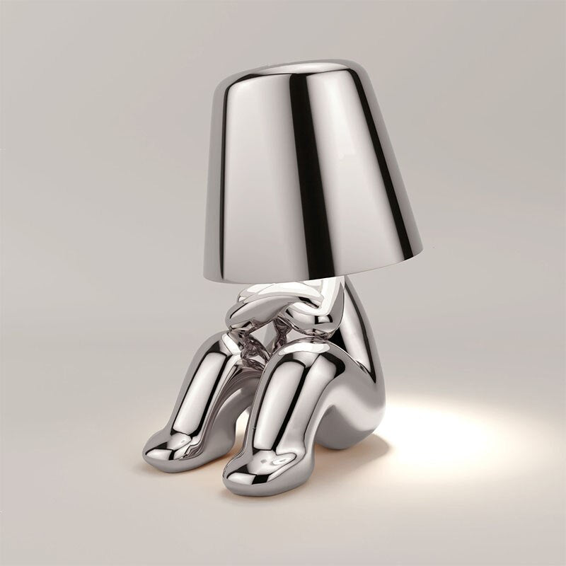 Kaori – Goldene Thinker Statue Tischlampe mit USB & Touch