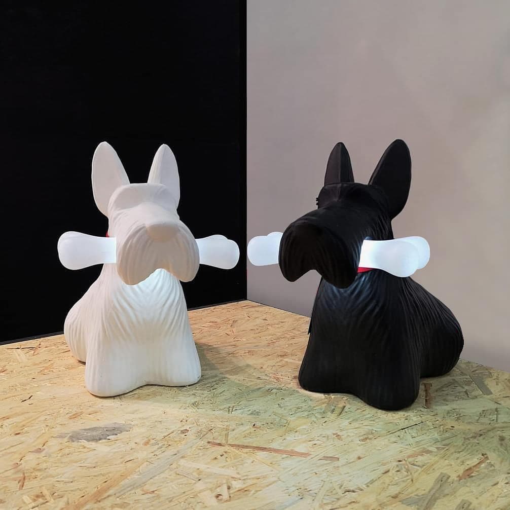 Scottie – Tischlampe aus Harz