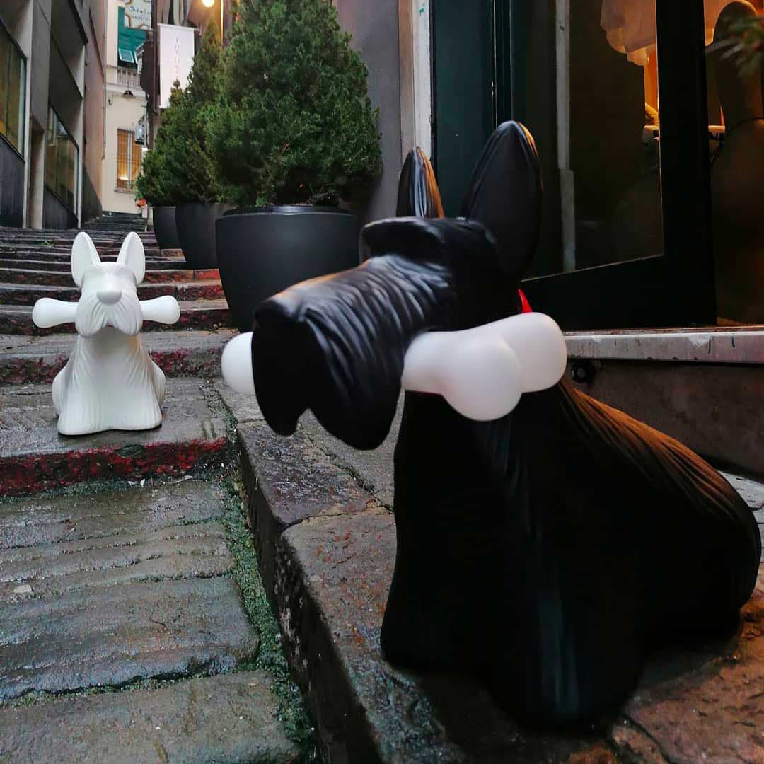 Scottie – Tischlampe aus Harz
